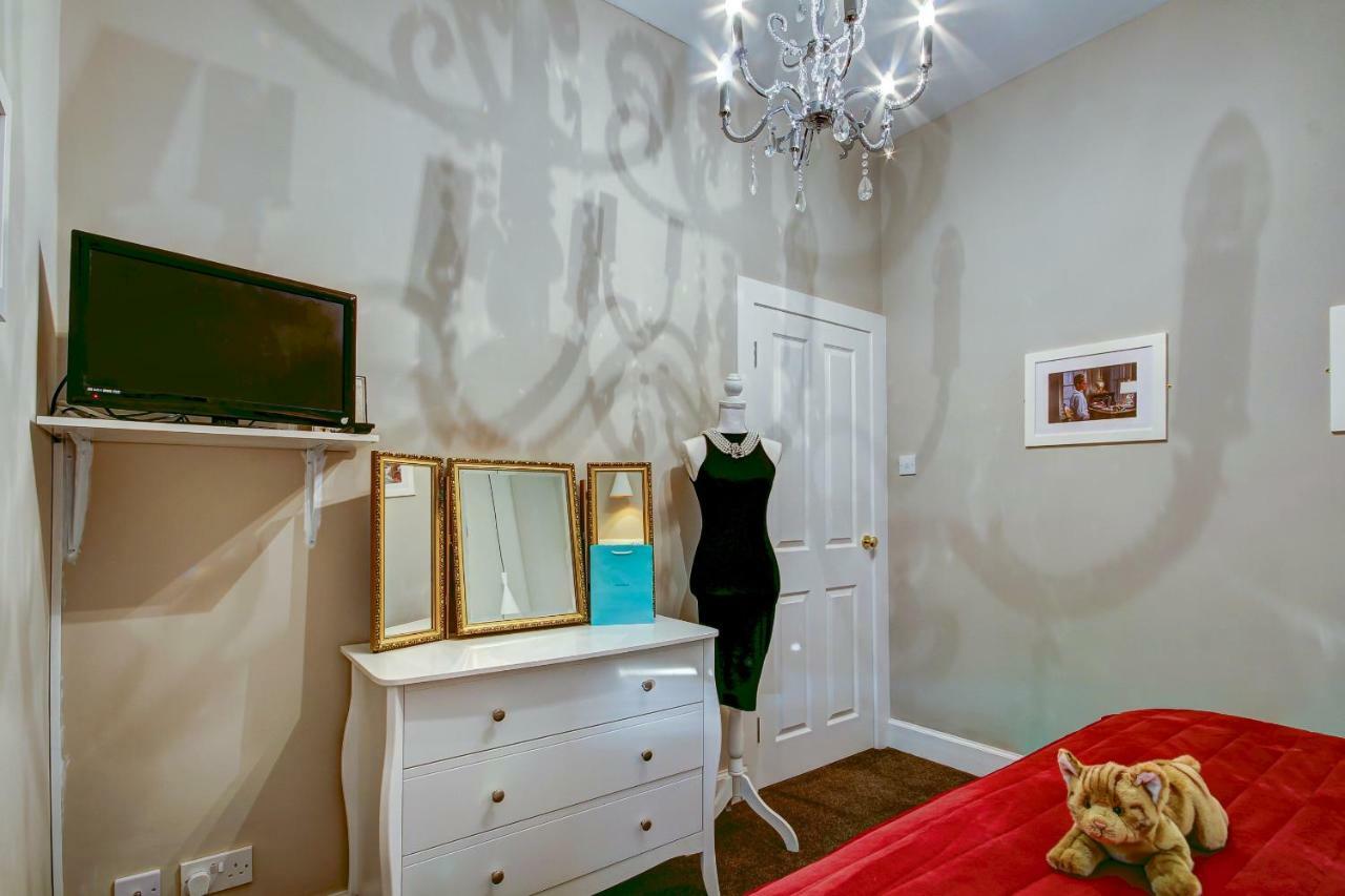 Tiffanys - Coorie Doon Stays Prestwick Exteriör bild